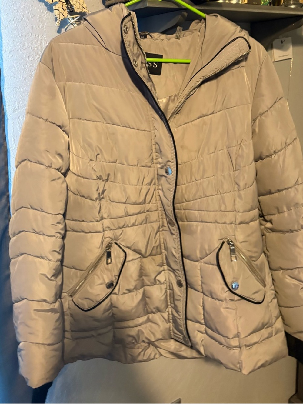 Guess Women’s Coat Size Large